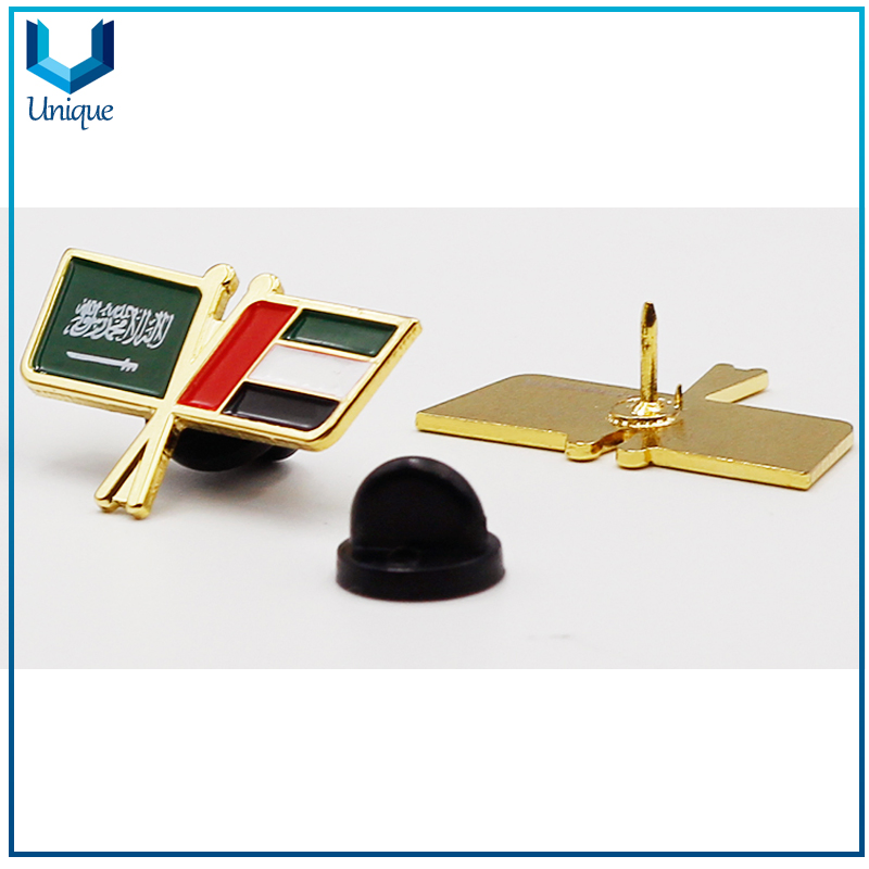 Cheap Wholesale Double National Flag Lapel Pin, Hat Saudi Arabia Sport Football Pin Badge Custom Unique Soft Enamel Metal Flag Badge