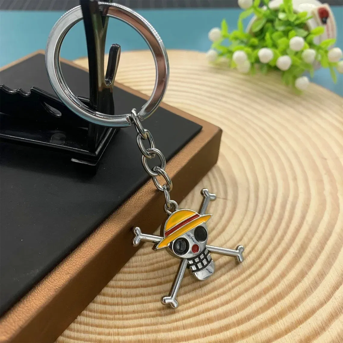 Carabiner Leather UV Sensor Leather Dog Custom Logo One Piece Japan Anime Skull Hat Fashion Design Metal Keychain