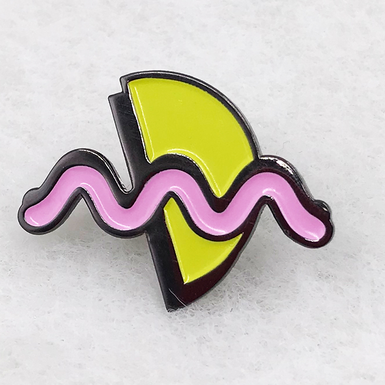 Custom Soft Enamel Bottle Shape Enamel Pins White Metal Painting Pin Badges
