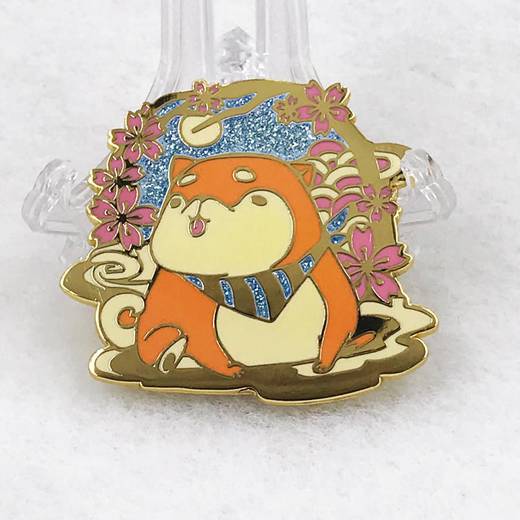 Custom Soft Enamel Bottle Shape Enamel Pins White Metal Painting Pin Badges