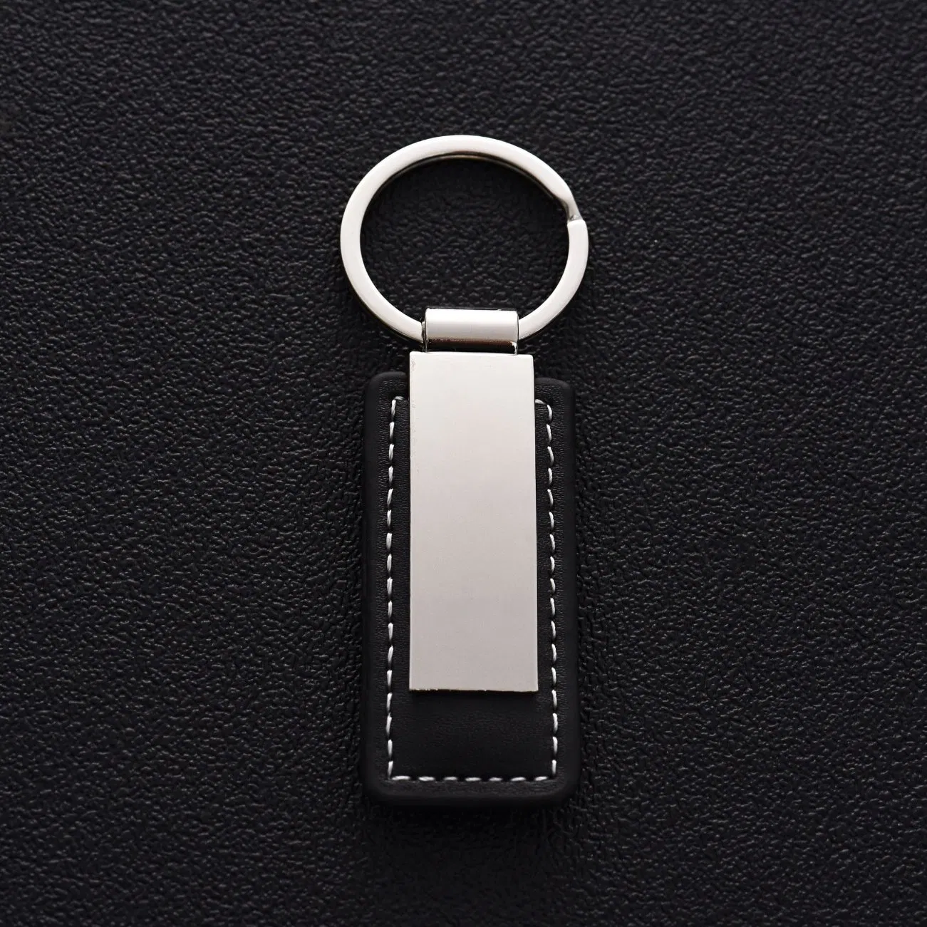 PU Leather Key Ring Keychain Handmade Metal Customized for Business Promotion Custom Logo Support