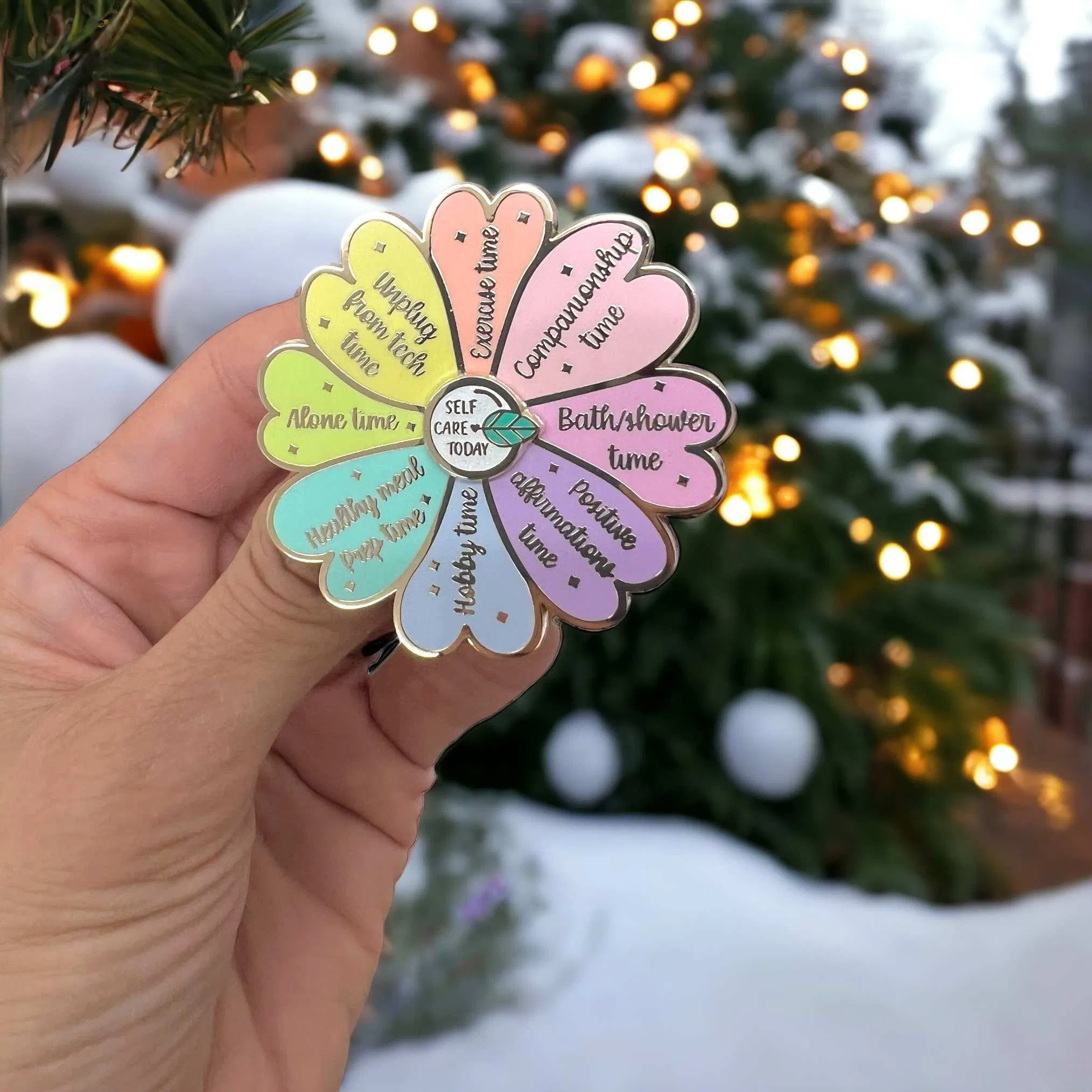 The New Hot My Social Battery Pin Wholesale Flower Spinning Pin Glitter Accessories Brooch Custom Mood Metal Hard Enamel Pin