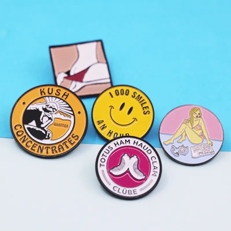 Elegant Custom Logo Metal Soft Enamel Badge Lapel Pins