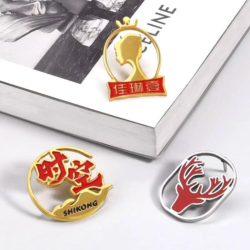 China Manufacturer Custom Design Metal Zinc Alloy Iron Die Cast Badge Brooch Pin Soft Hard Enamel Lapel Pins