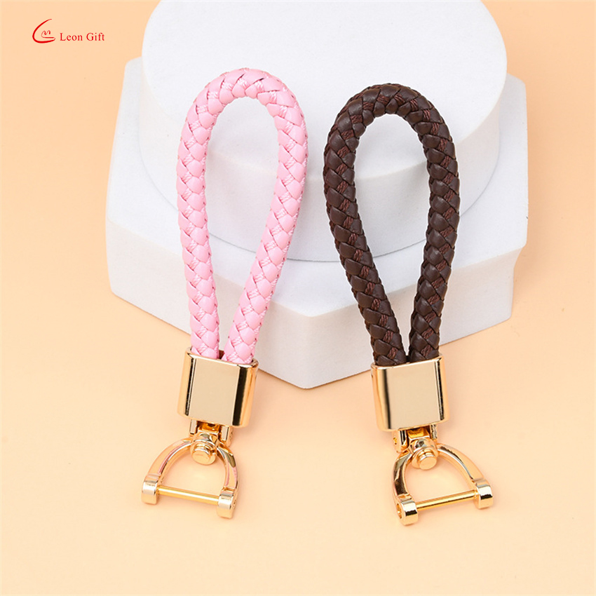 Wholesale Custom Logo Fashion Business Car Key Leather Braided Lanyard Accessories Horseshoe Buckle Key Chain Charm Metal Leather Keychain