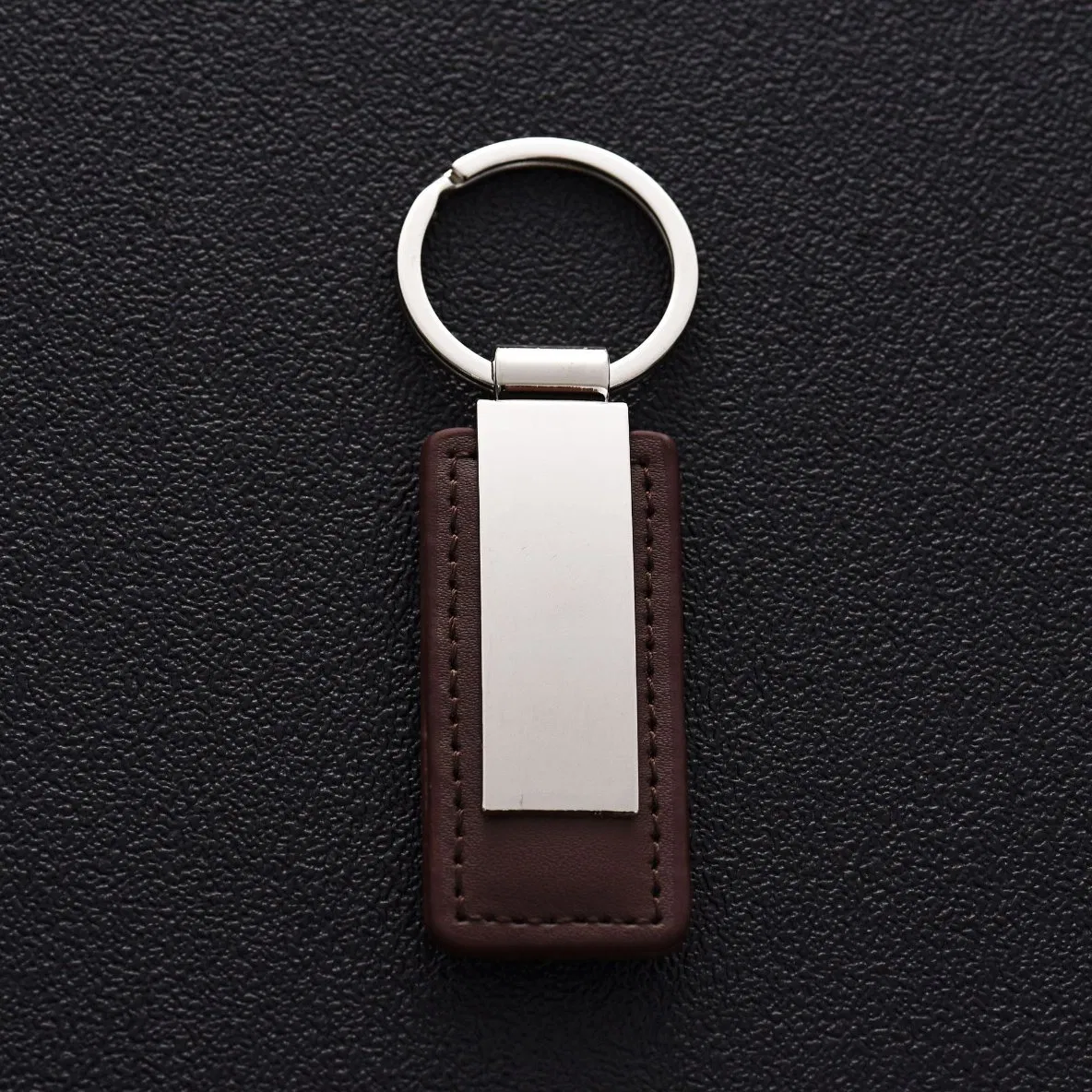 PU Leather Key Ring Keychain Handmade Metal Customized for Business Promotion Custom Logo Support