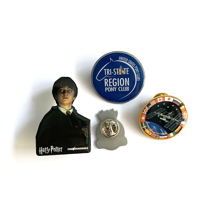 China Supplier Accepted Custom Silk Screen Emblem Badges Soft Enamel Badges