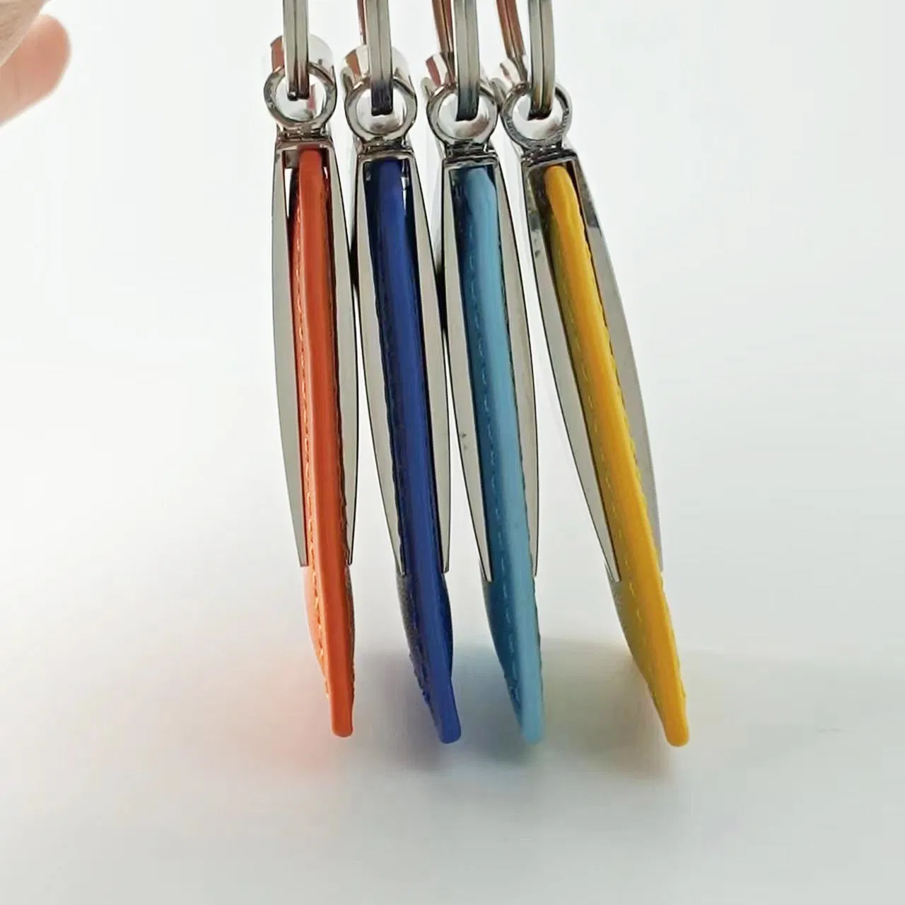 Wholesale Promotional Personalized Car Brand Laser Logo Key Chain Keychain Holder Luxury Metal PU Blank Custom Leather Keychain