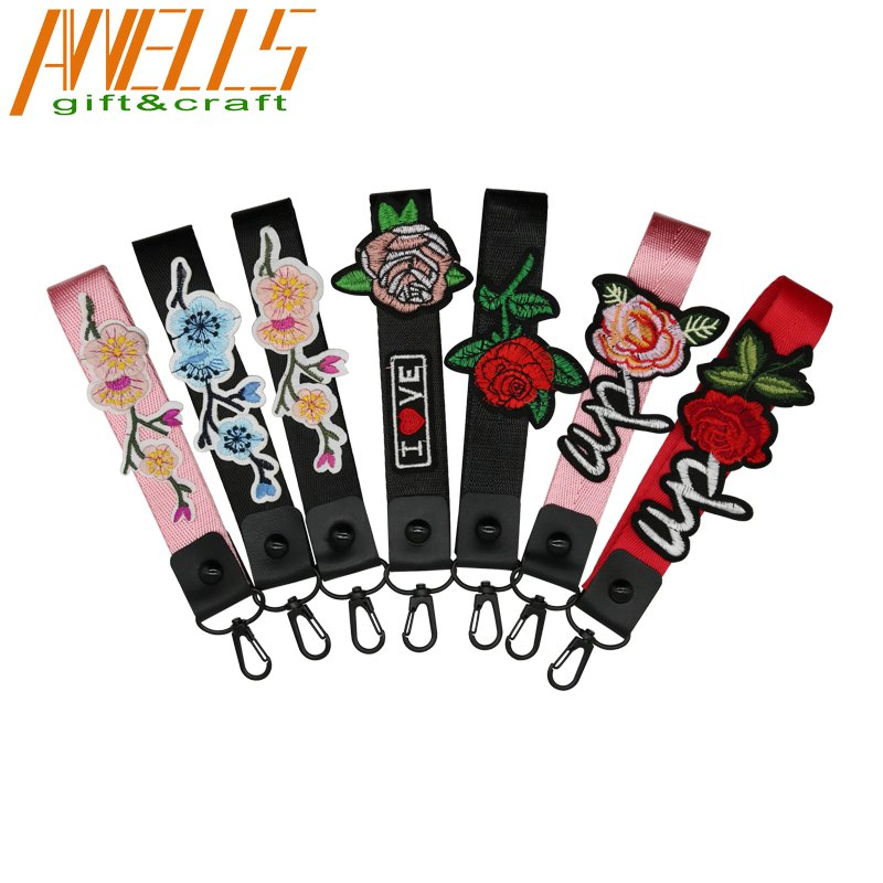Low Price Custom Polyester Printing Pink Short Wrist Strap Carabiner Lanyards Keychain with Clip