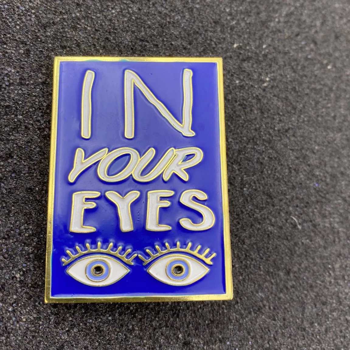 Wholesale Cute Enamel Pins with Magnet Backs for Gift Shops, Decorative Souvenir Custom Metal Enamel Lapel Pin