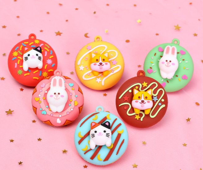 Custom 3D Soft PVC Keychain Waterproof Christmas Key Chain Silicone Keyring Soft Rubber Embossed Print Emblem Metal Customized Donut Keychain