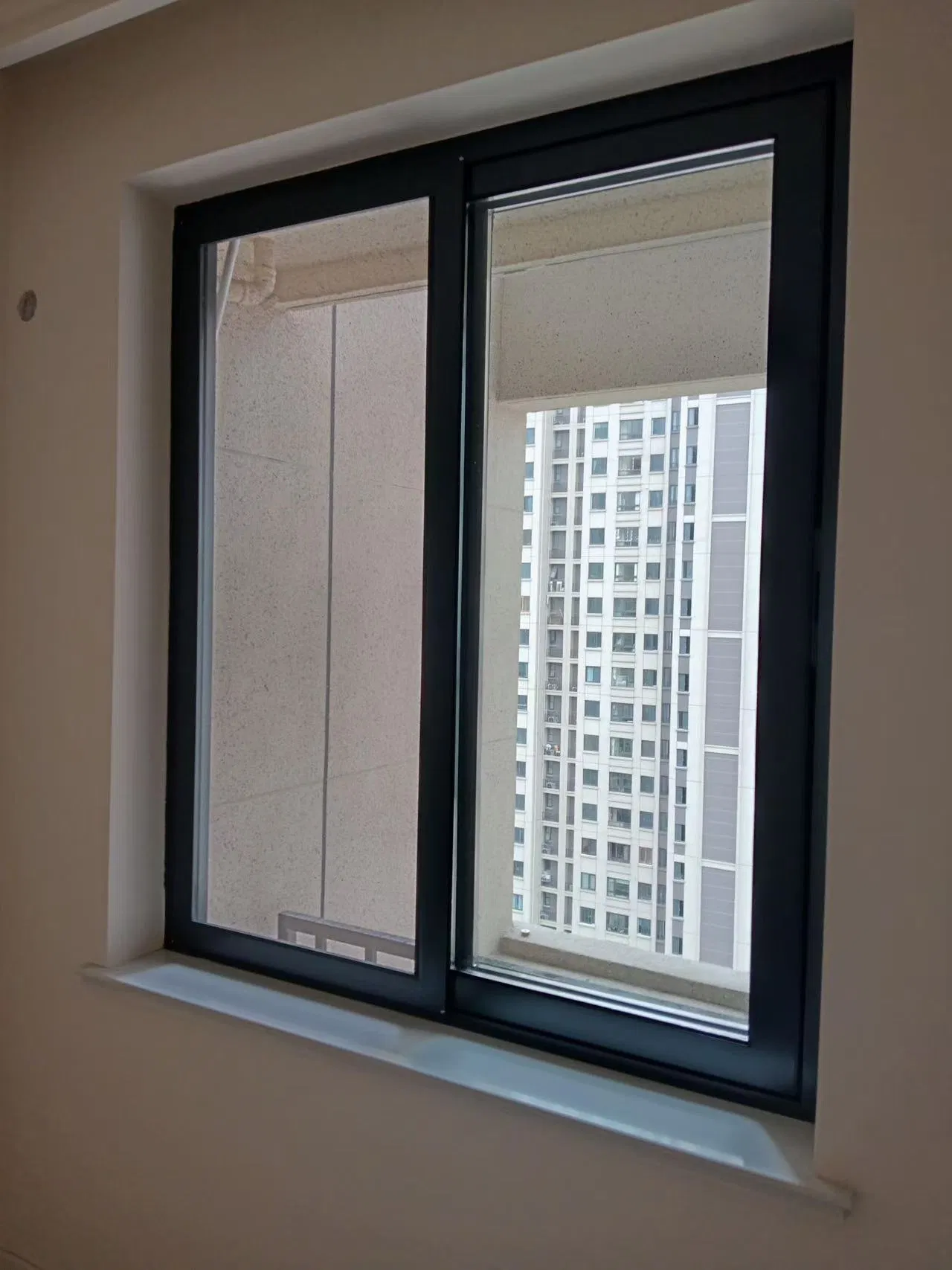 Custom Aluminum Window Design Modern Factory Price Black Aluminum Frame Double Glazed Glass Sliding Window