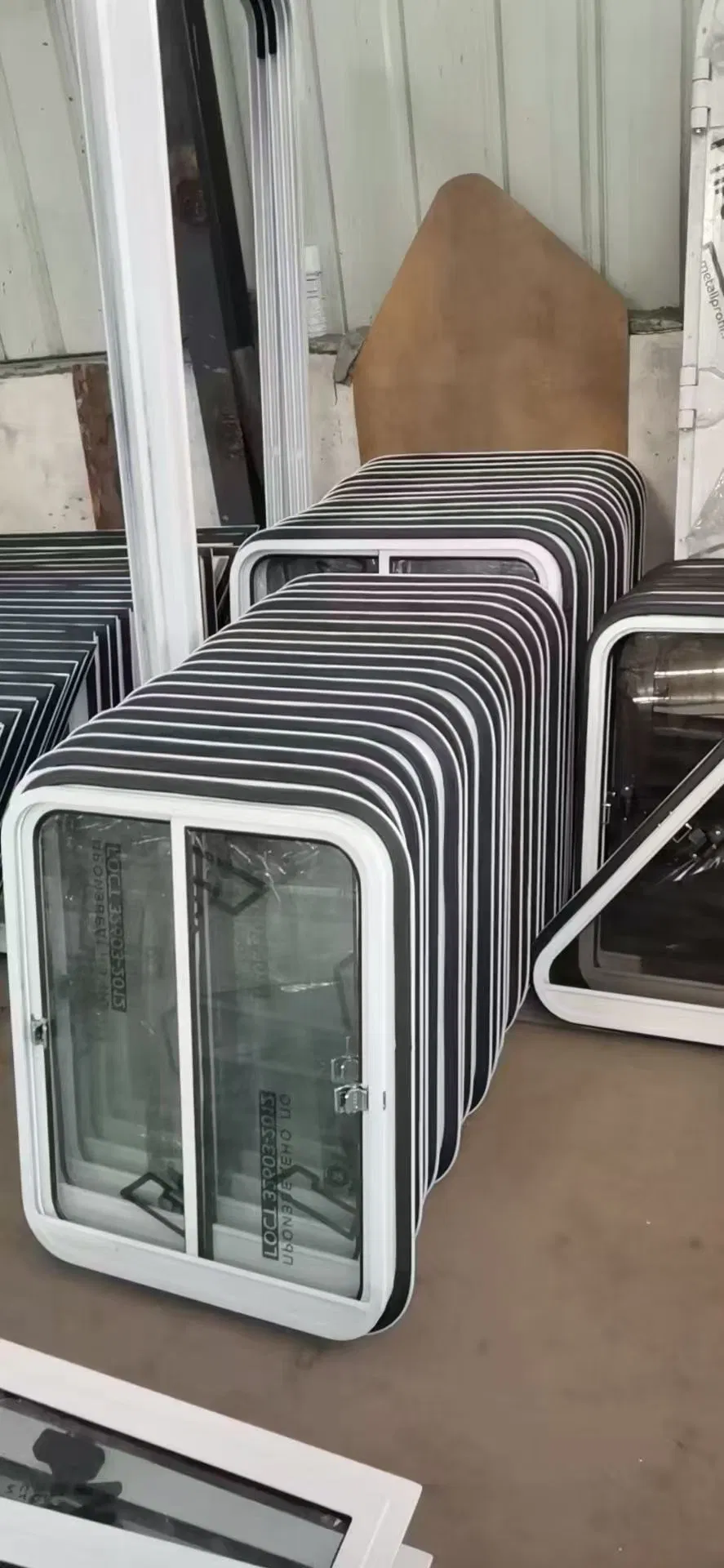 Anti-Corrosion Marine Hardware Aluminum Waterprooft Sliding Window for Boat Ship Vessels Part Accessories