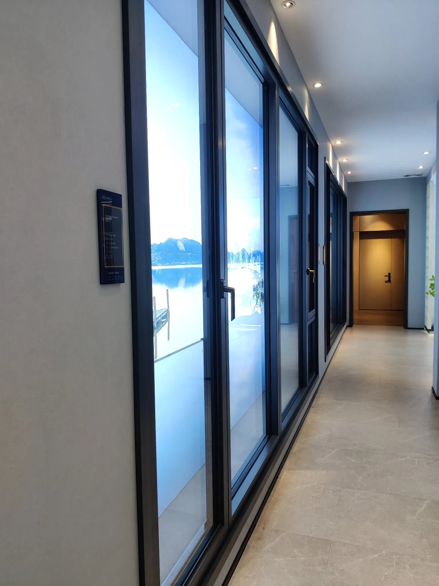 Waterproof Pest Proof with High Sealing Performance High Hardness Aluminium Sliding Window