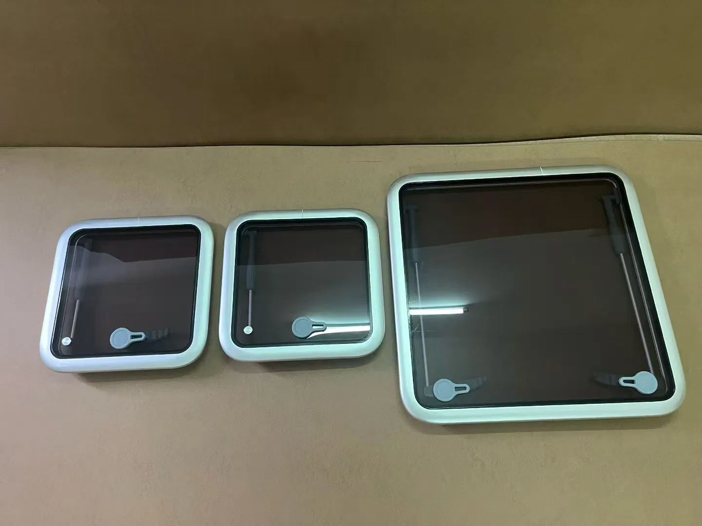 Marine Hardware Aluminium Alloy UV Resistant Yacht Skylight Porthole Window Push-out Deck Porthole for Ship Boat Part Accessories