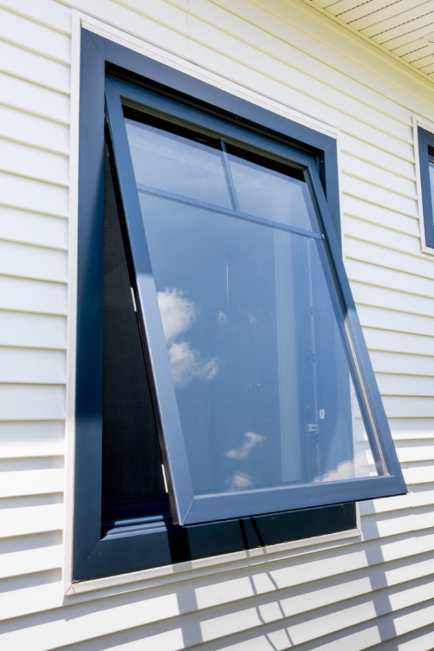 Factory Outlet Spot Supply Anti-Corrosion/Thermal Insulation Aluminum Alloy Swing/Awning/Tilt and Turn Glass Window with Lifetime Service