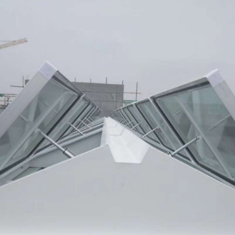 Robust Weather Resistant Aluminum Alloy Skylight Industrial Electric Smoke Vent Windows