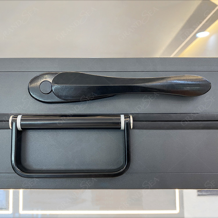 Wholesale New Grill Design House Custom Double Glazed Metal Glass Folding Windows Aluminum Window