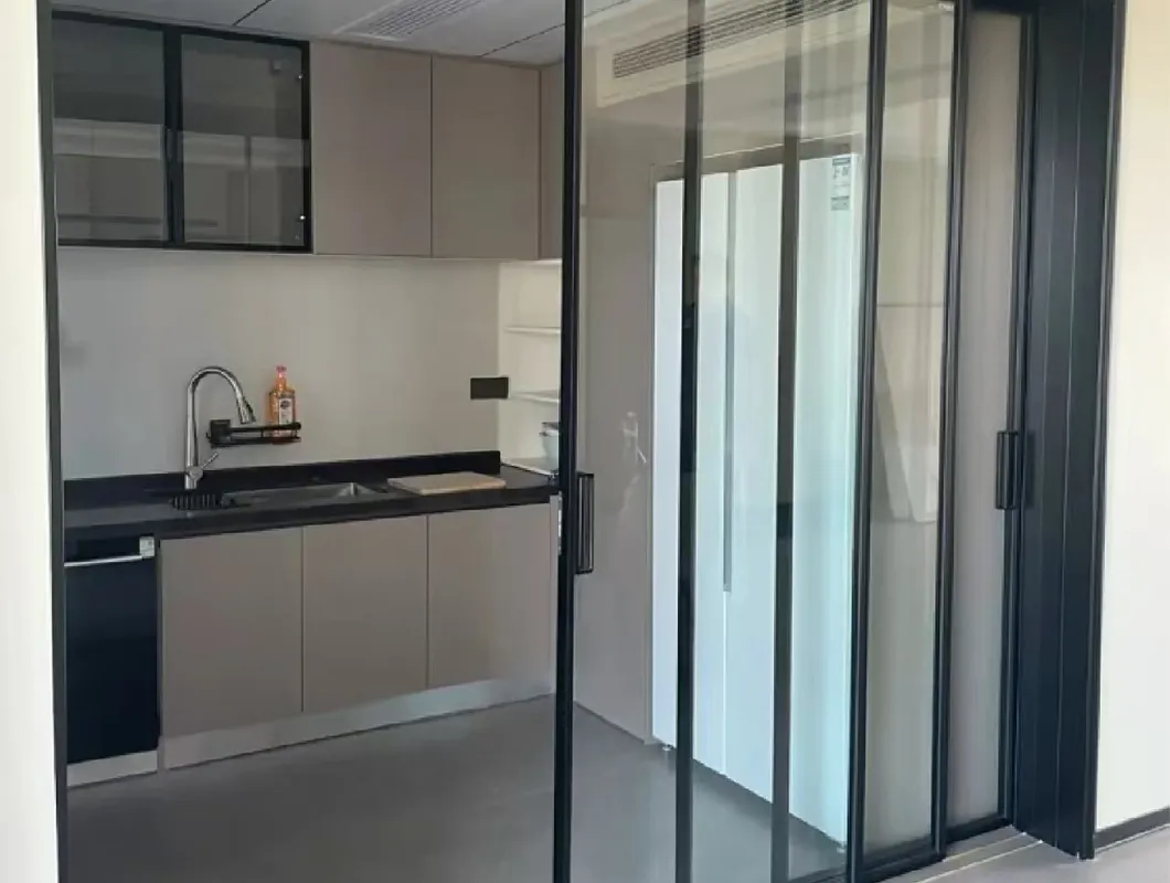 Kitchen Sliding Door Detail 1