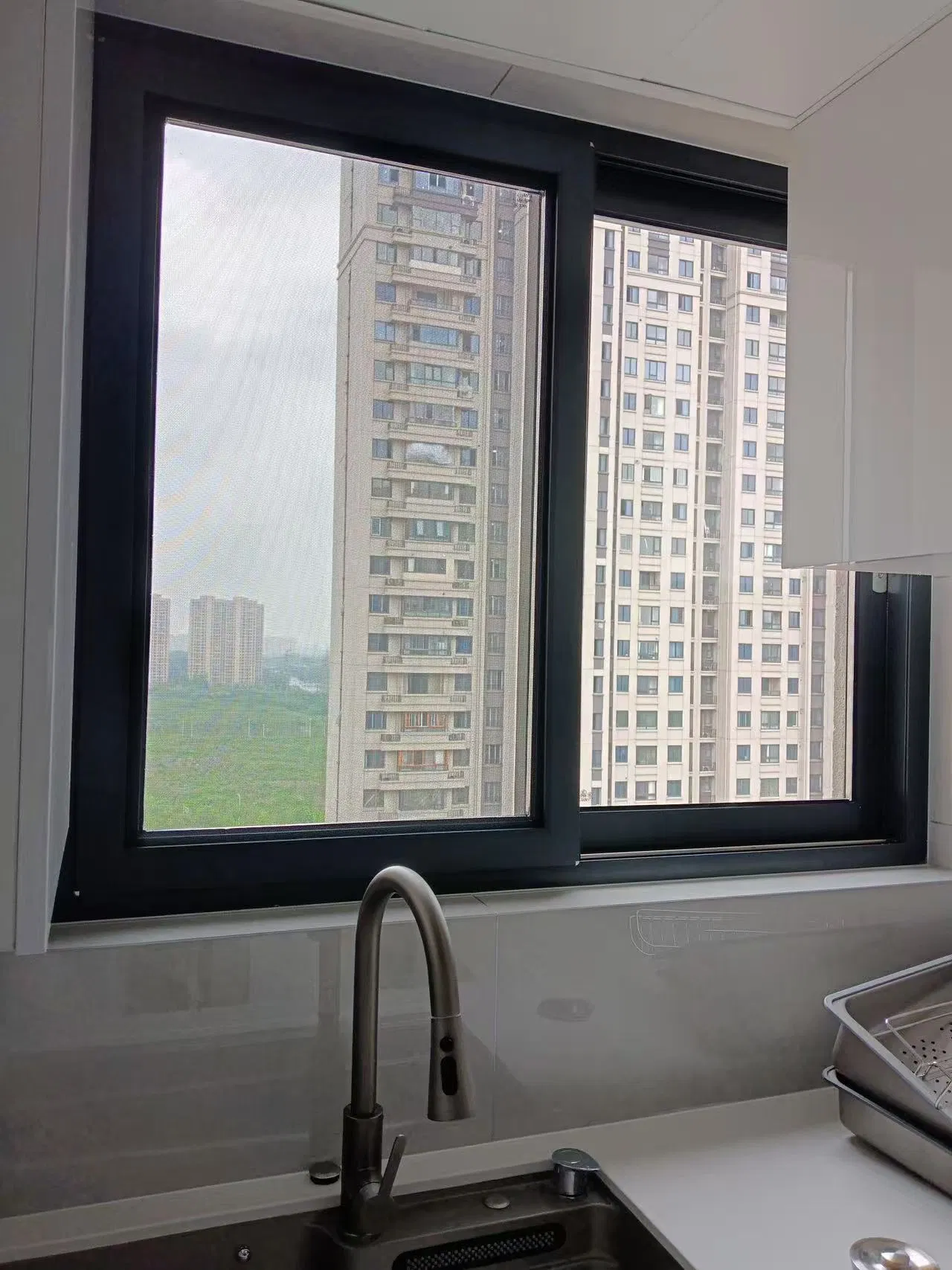 Custom Aluminum Window Design Modern Factory Price Black Aluminum Frame Double Glazed Glass Sliding Window