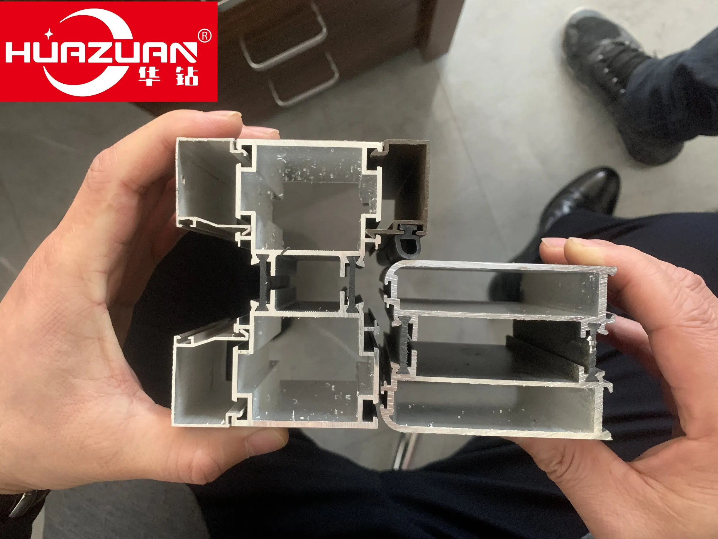 6063/6061 Aluminum Alloy Doors and Windows, Industrial Aluminum Profiles, Building Aluminum Profiles for Houses