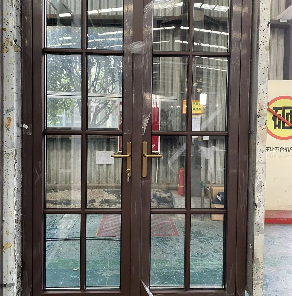China Factory Modern Wood Clad Aluminum Aluminium Composite Interior Glass Wooden Wood Doors Outward Opening with Double Glazing for House Hotel Villa Entry