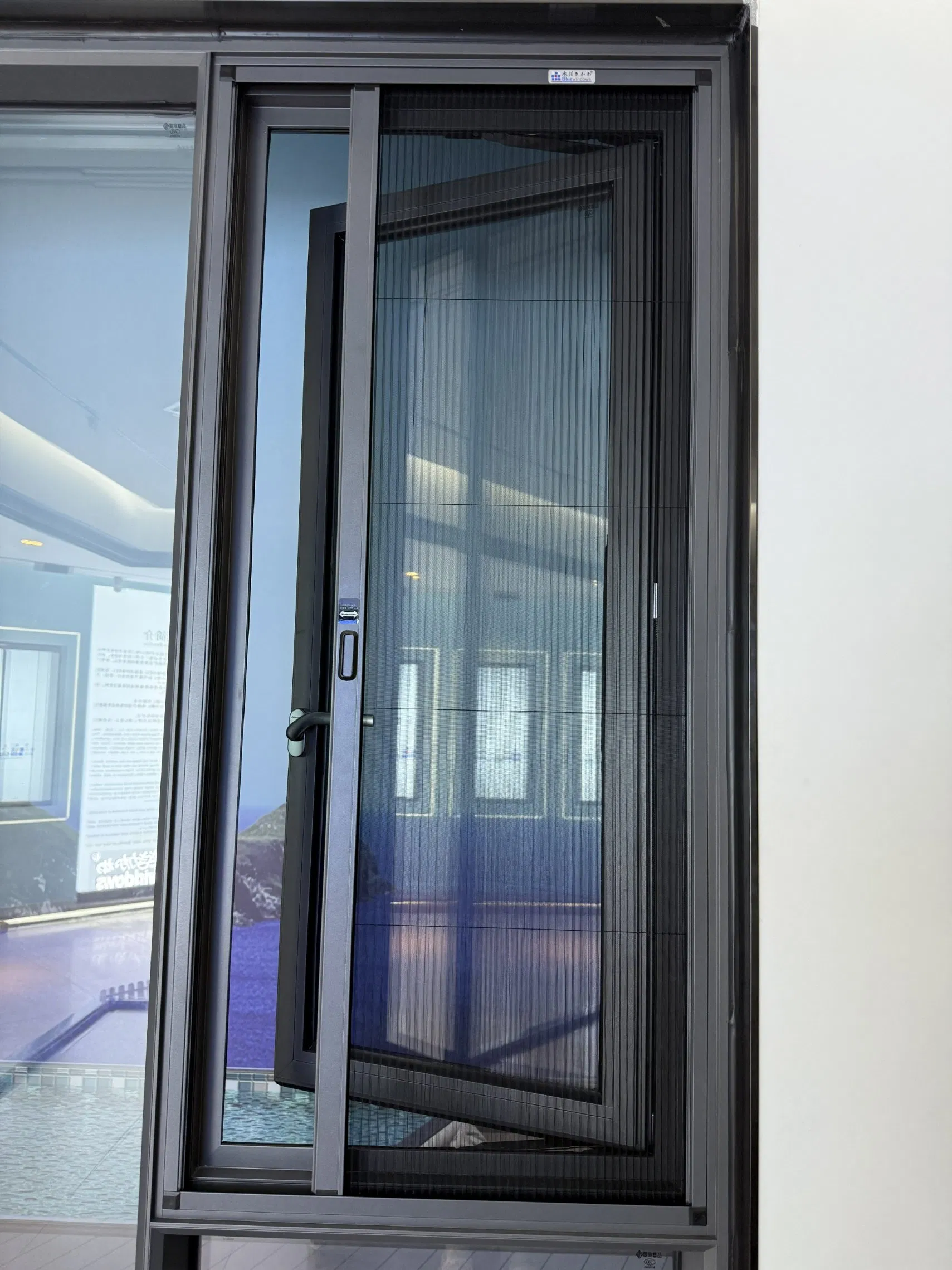UV-Resistant Noiseless Space-Saving Stable Folding Screen Aluminum Sliding Window