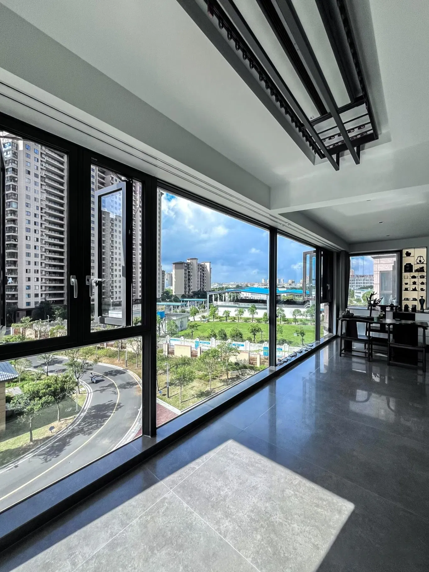 High Quality Reinforced Anti-Corrosion Aluminum Sliding Glass Window Door – Wind Load &amp; Weather Resistant Design