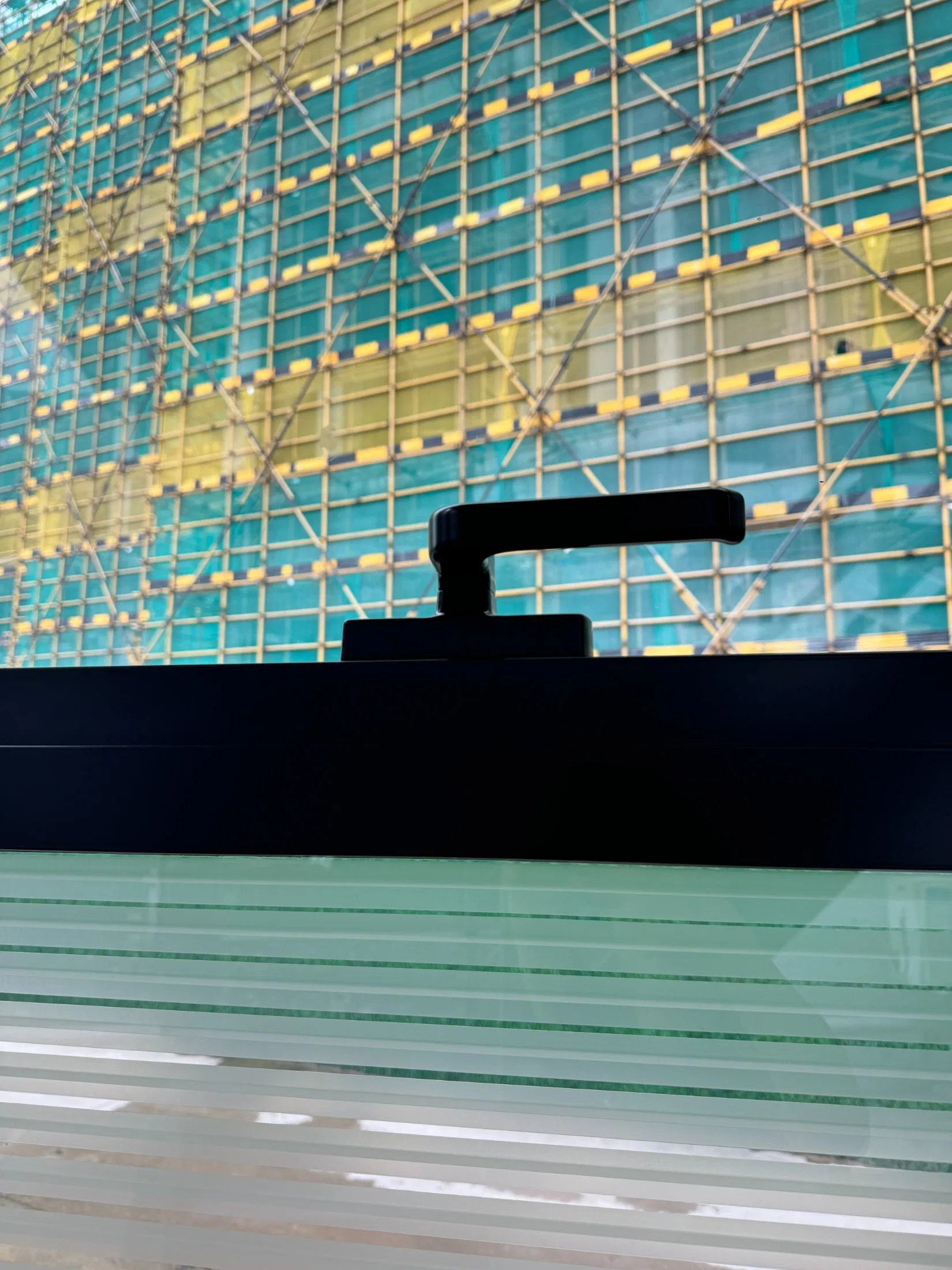 Premium Weather-Resistant Aluminum Awning Window for Outdoor Use