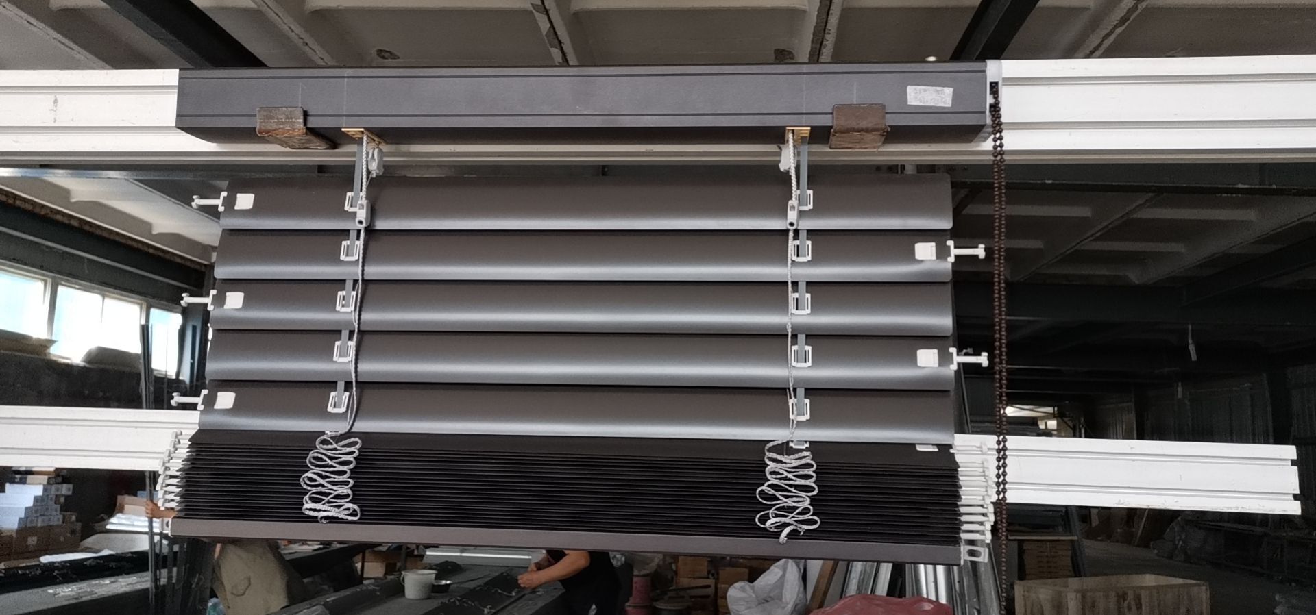 Venetian Blind Structure