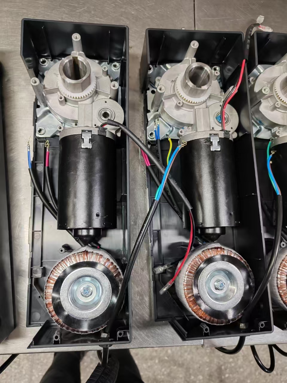 Modern DC Rolling Garage Door Motor with 200KGS Load Capacity and Metal Construction