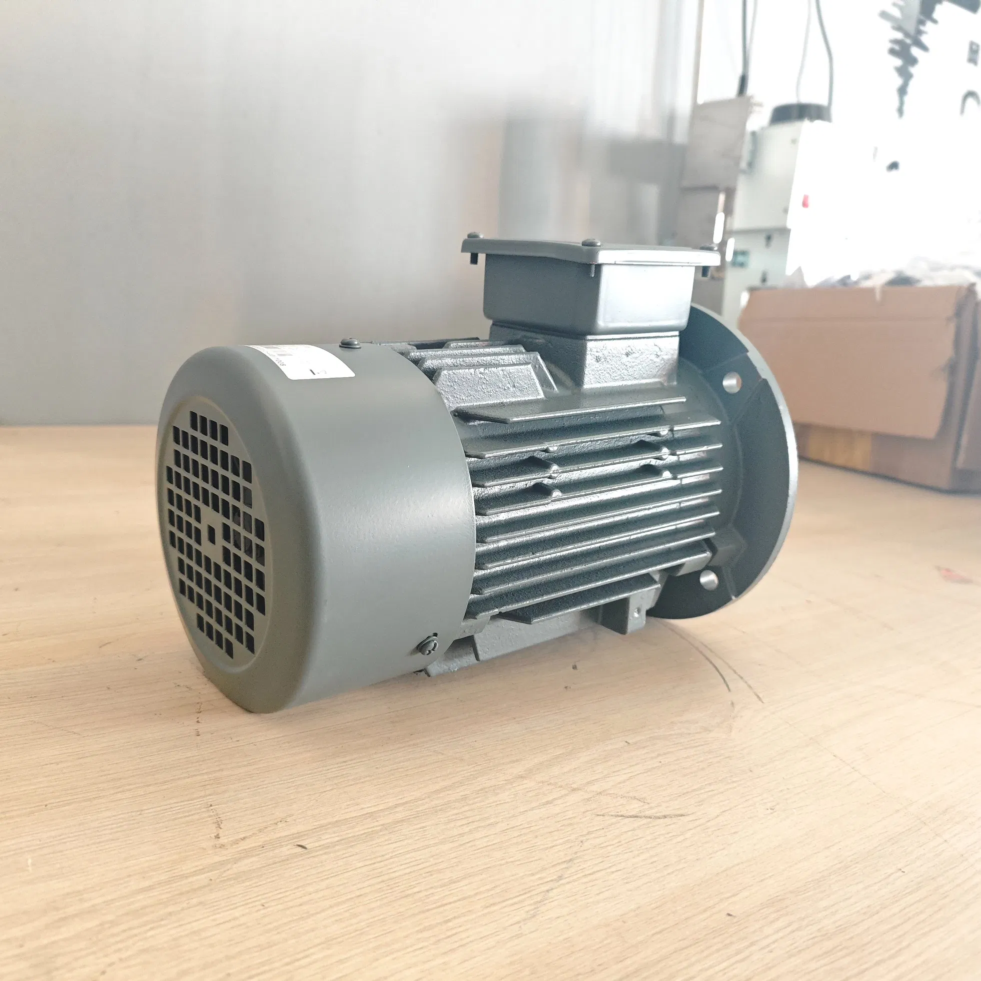 Customizable New Three Phase AC Asynchronous Motor with Low Voltage, Suitable for Vacuum Cleaners and Rolling Shutters
