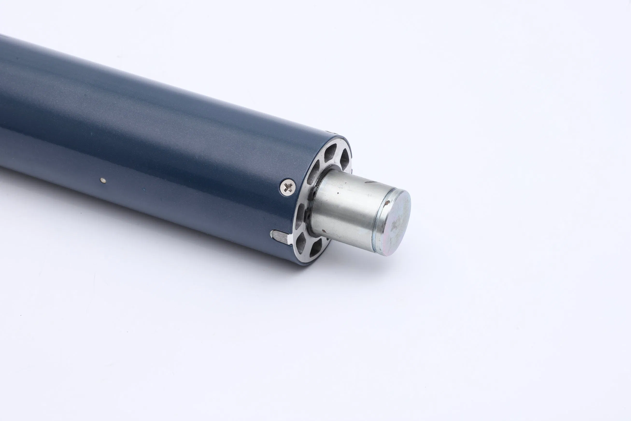 Built - in Tubular Motor for Traverse Curtains with a Lifting Force of 100n.