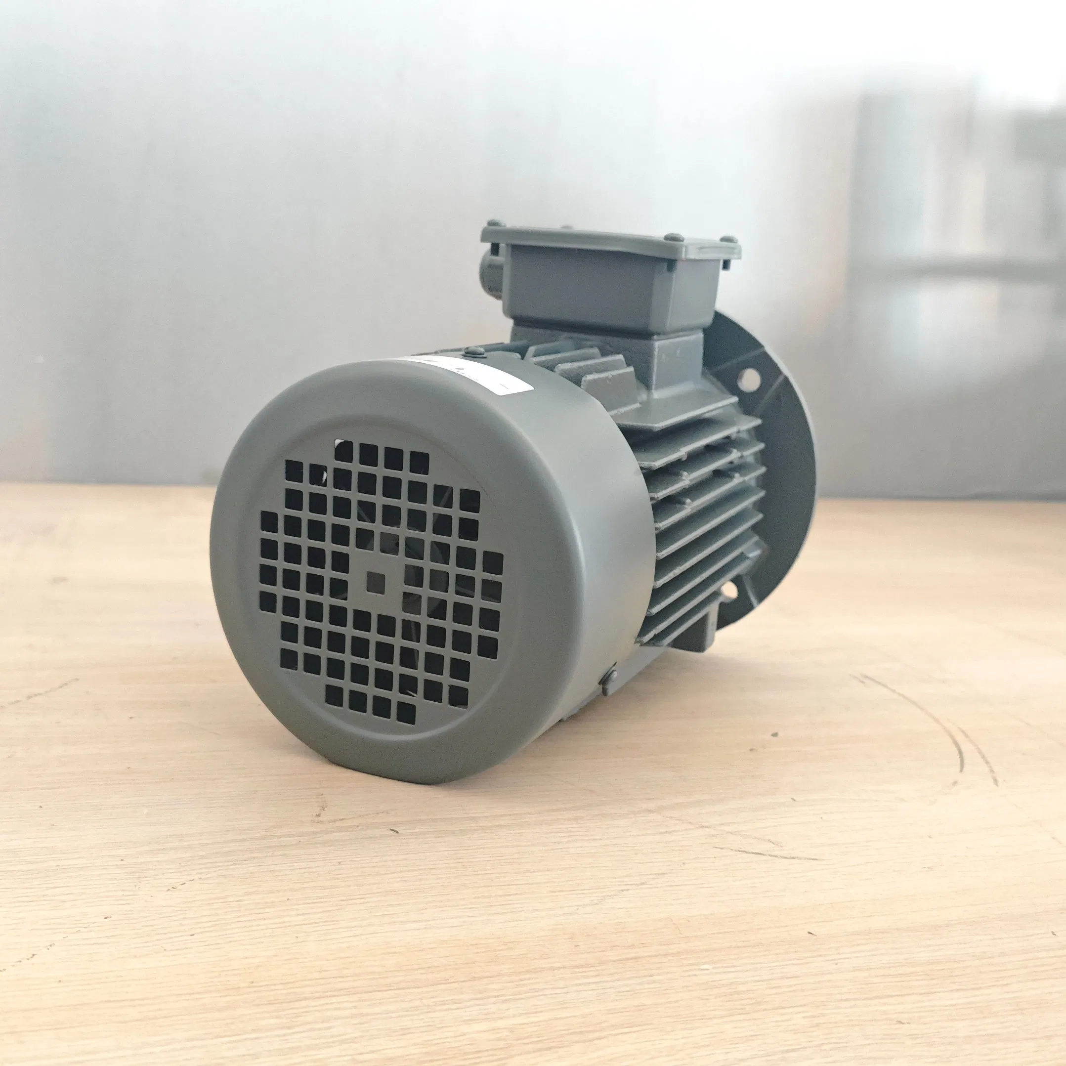 Customizable New Three Phase AC Asynchronous Motor with Low Voltage, Suitable for Vacuum Cleaners and Rolling Shutters