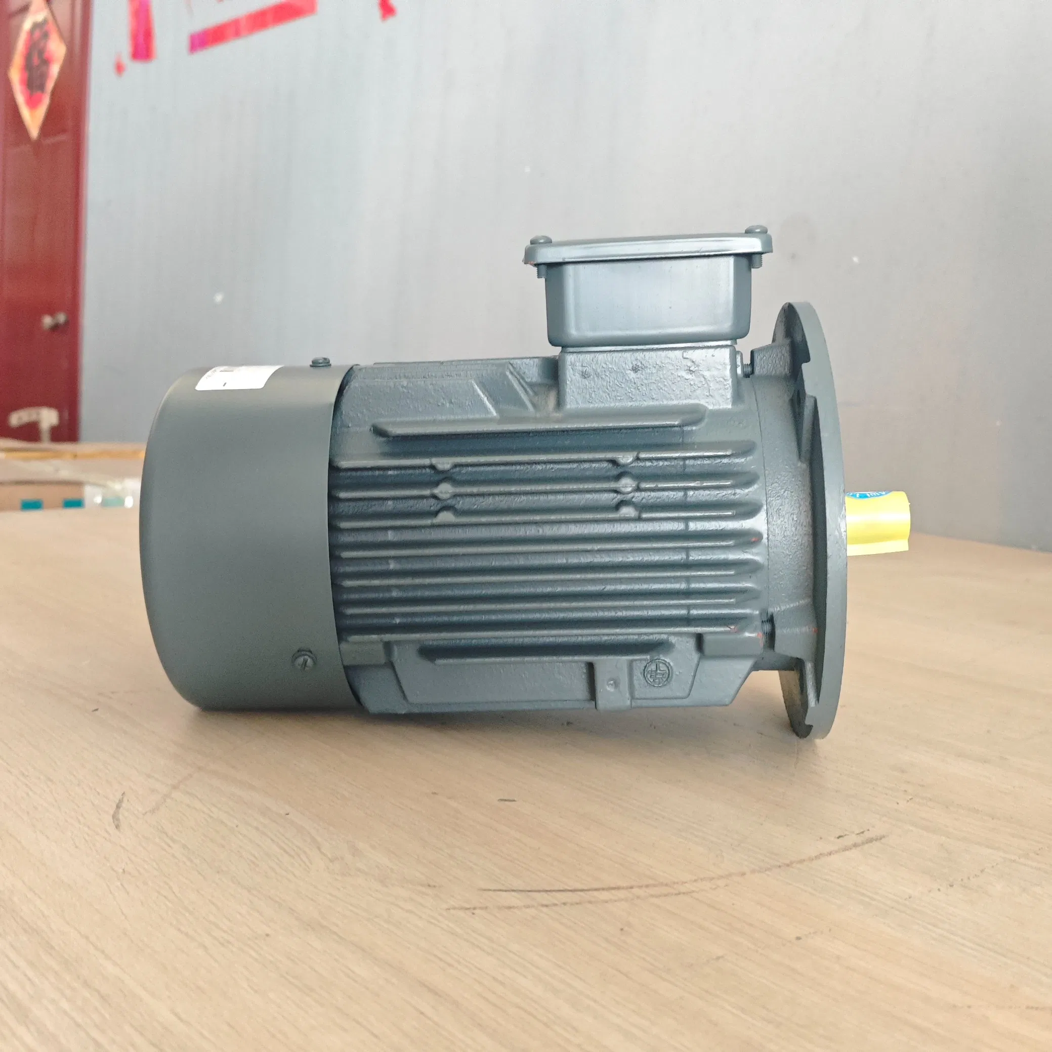 Customizable New Three Phase AC Asynchronous Motor with Low Voltage, Suitable for Vacuum Cleaners and Rolling Shutters