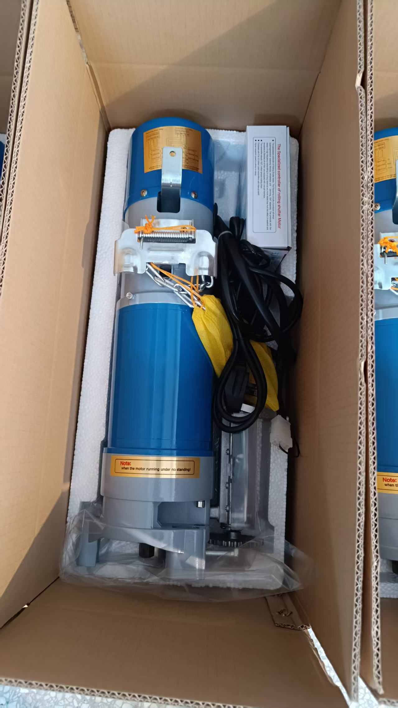 AC200KG Modern Powerful Customized Rolling Door Motor 180W IP44 CE 220V/110V for Garage Warehouse &amp; Supermarket