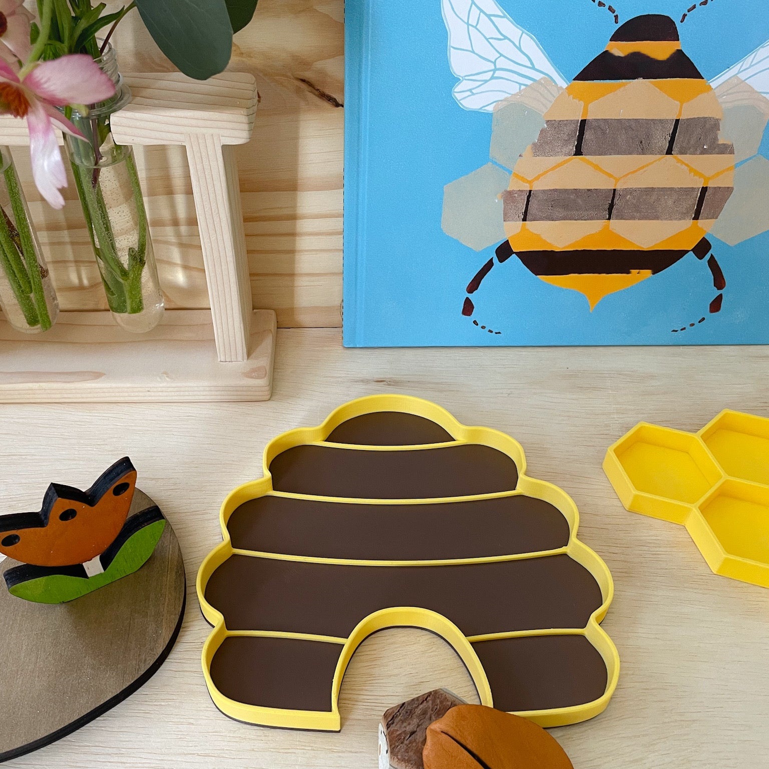 Eco-friendly Bee Sensory Matching Toy for Montessori Learning Tray 3D Printed Beehive Sorting Game Early Childhood Teaching Aids