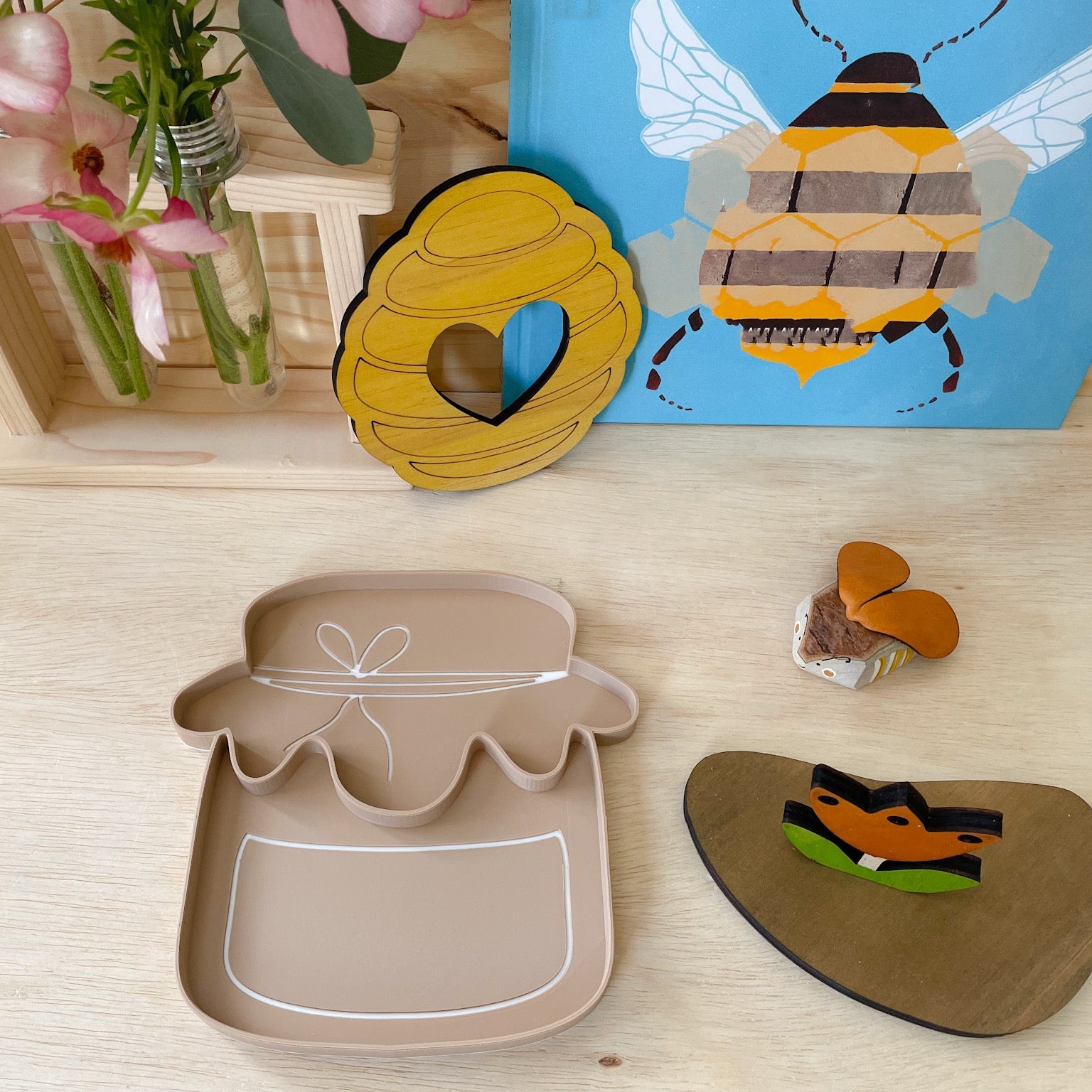 Eco-friendly Bee Sensory Matching Toy for Montessori Learning Tray 3D Printed Beehive Sorting Game Early Childhood Teaching Aids