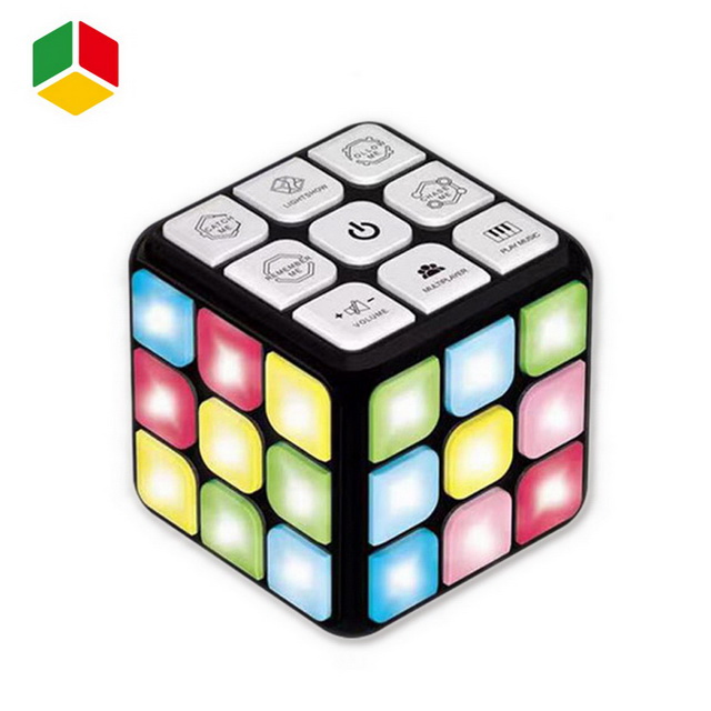 QS Amazon Hot Sale Product Flashing Stem Toy Music Puzzle Handle Game Cube Memory Brain Training Promotion Gift Plastic Magic Puzzle Cube Toys for Kids