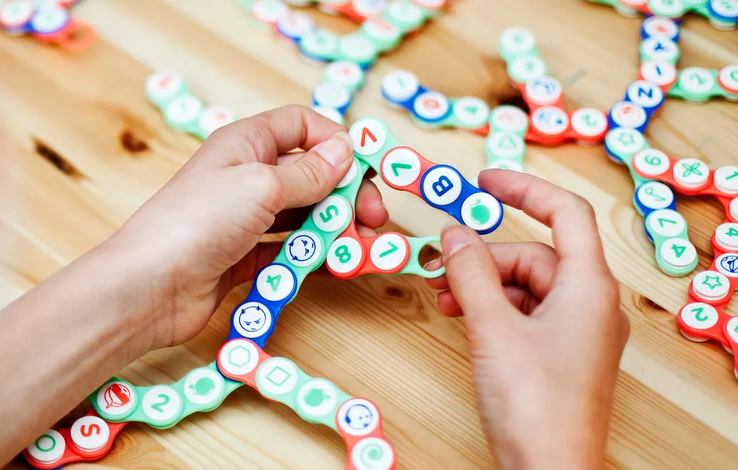 DIY Swing Magic Spring Toy 5