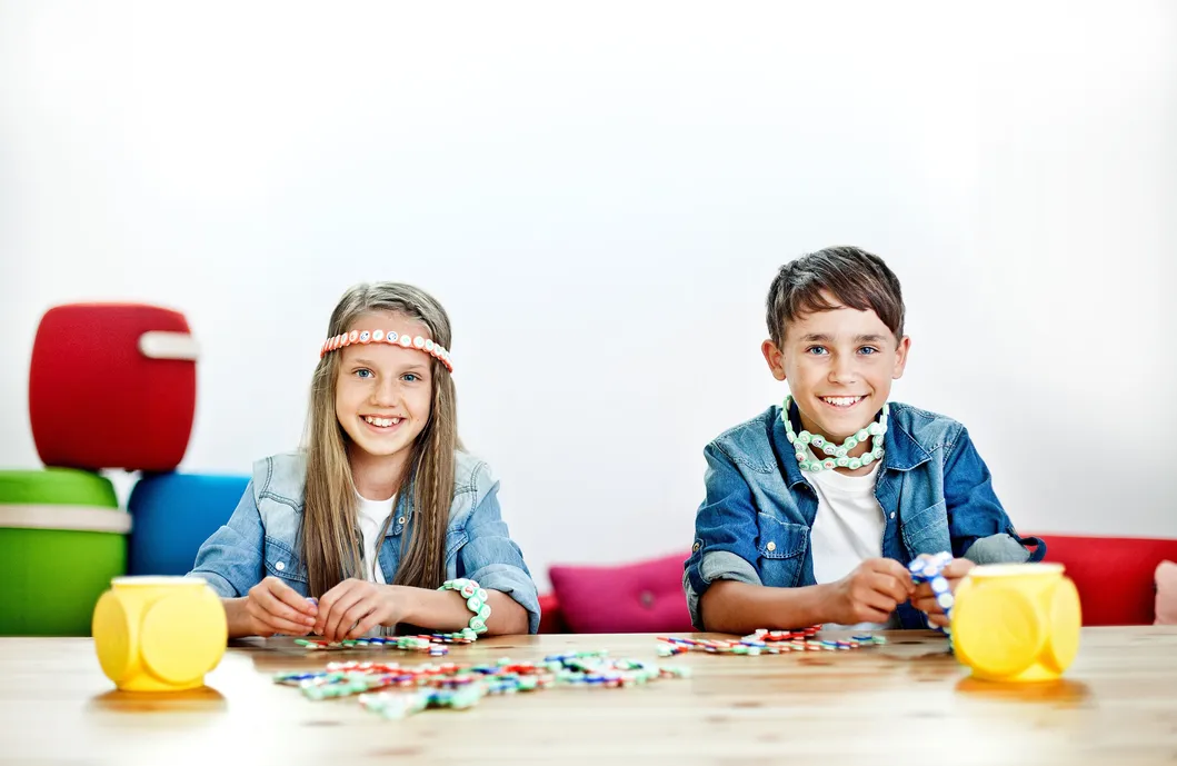 DIY Swing Magic Spring Toy 3