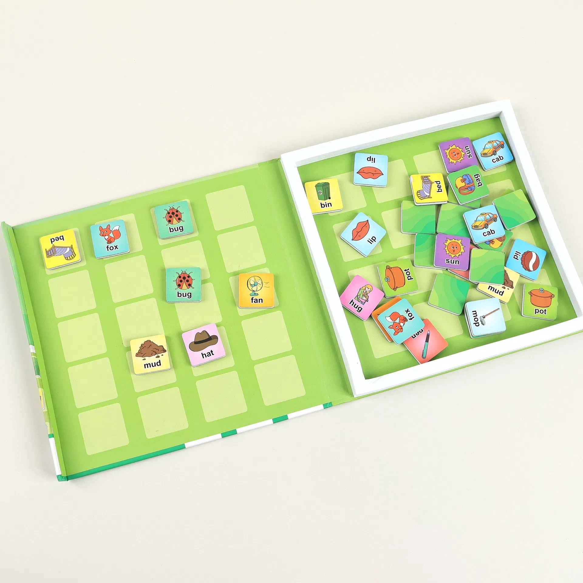 Early Childhood Education Books Featuring Small Animals Living in Apartments, Baby's Concentration, Cognitive Development, and Educational Toys Wholesale.