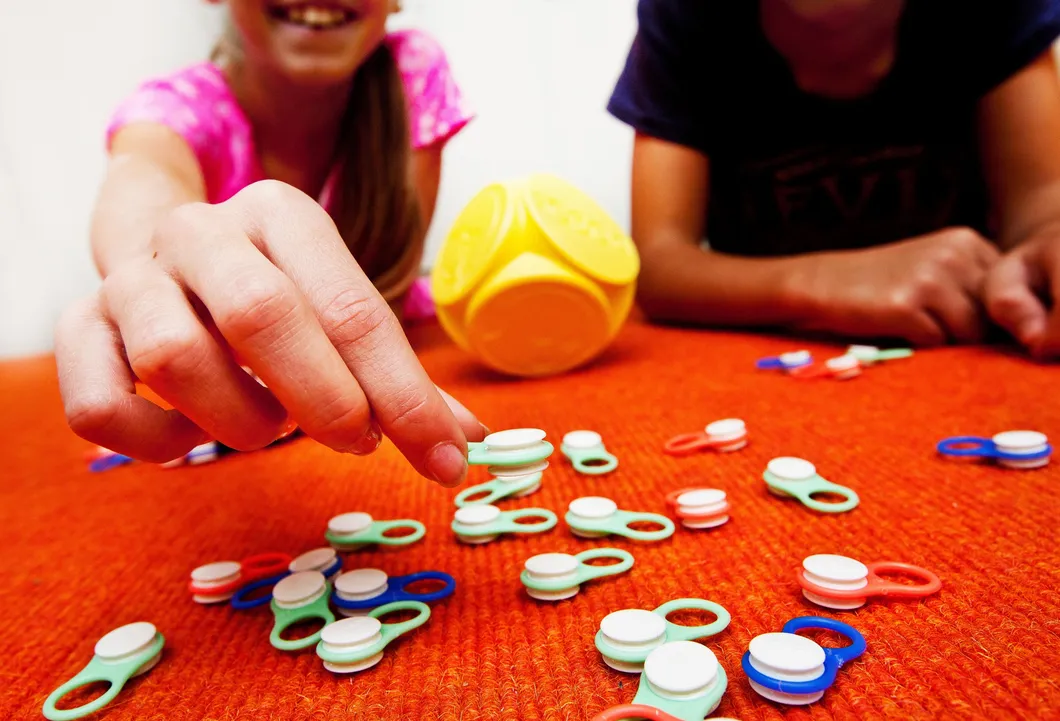 DIY Swing Magic Spring Toy 8