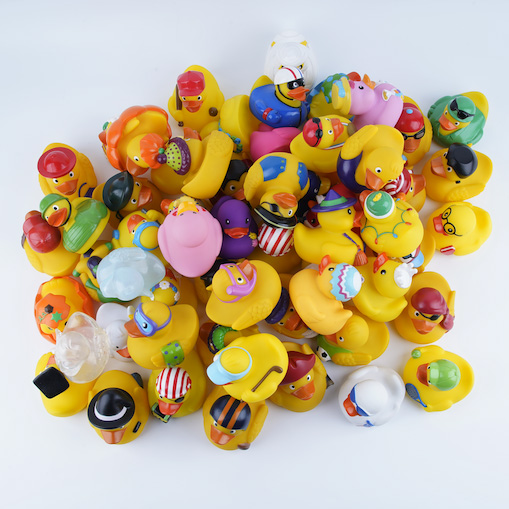 Mini Bathing Cartoon Duck Size
