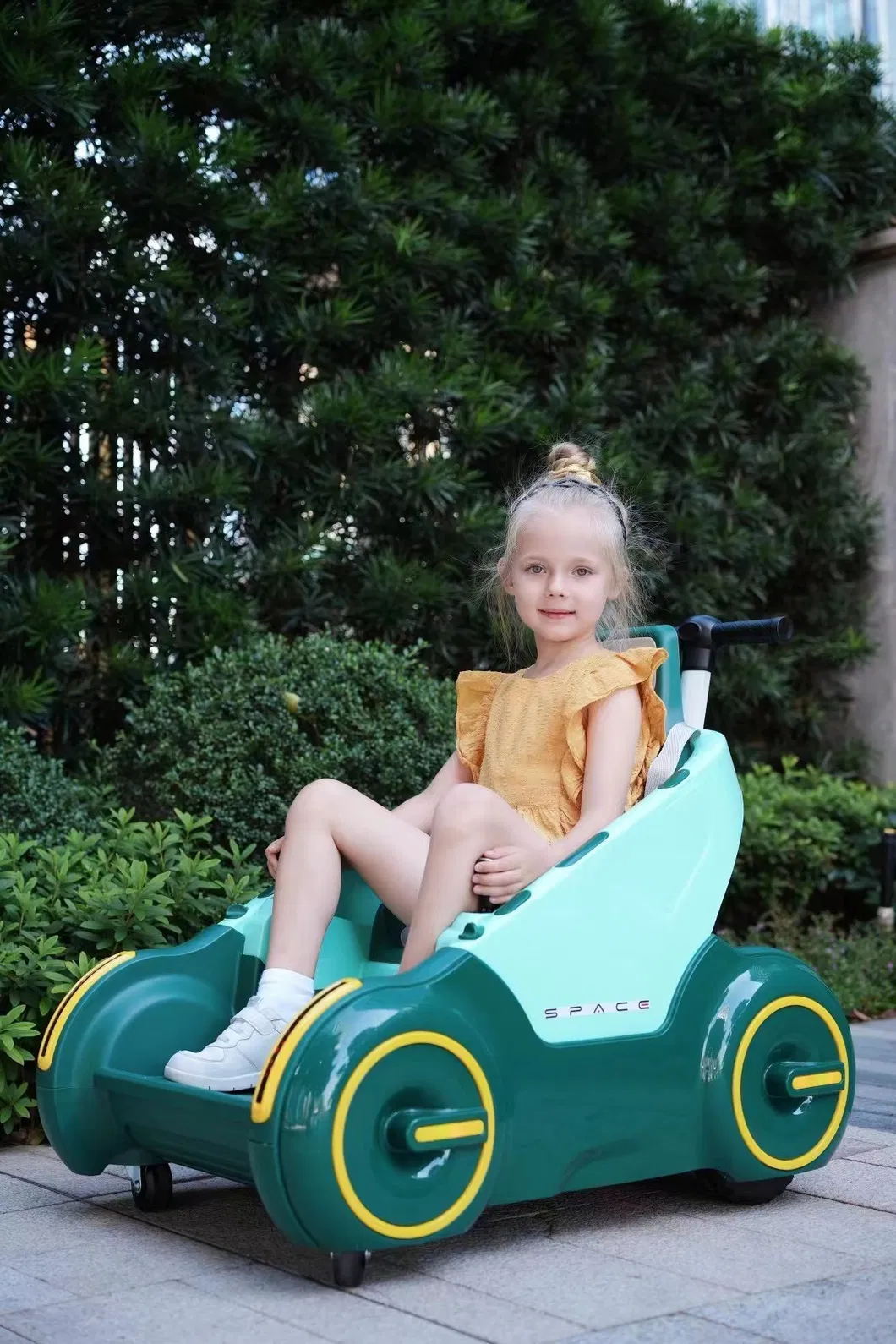 12V4.5, 2.4G Bluetooth Remote Control Kids Ride on Car with USB
