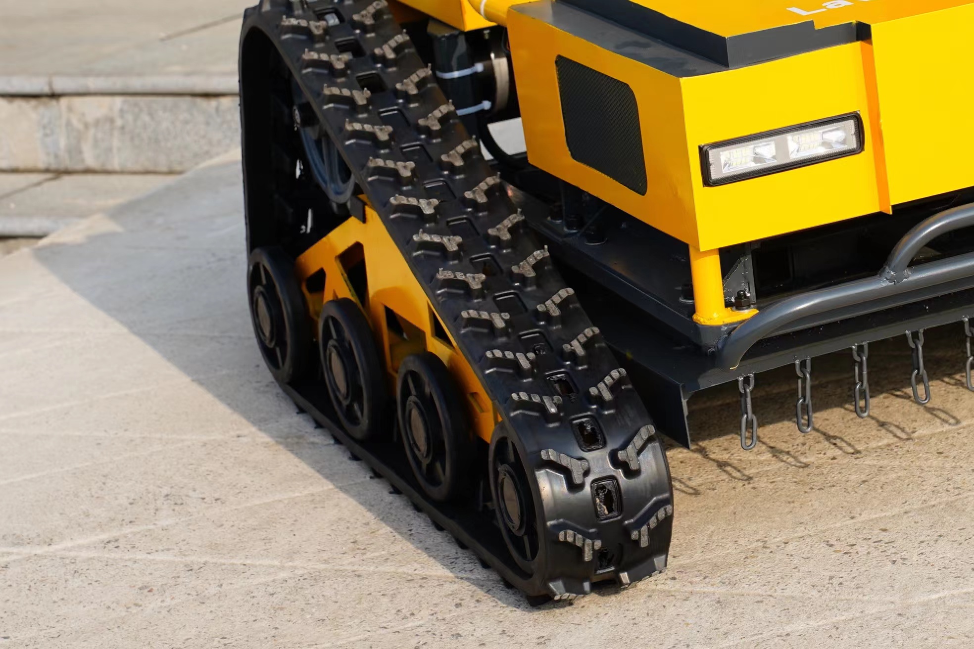 Customisable Remote Control RC Lawn Mower Zero Turn Ride-on Drive Agricultural Machinery &amp; Equipment