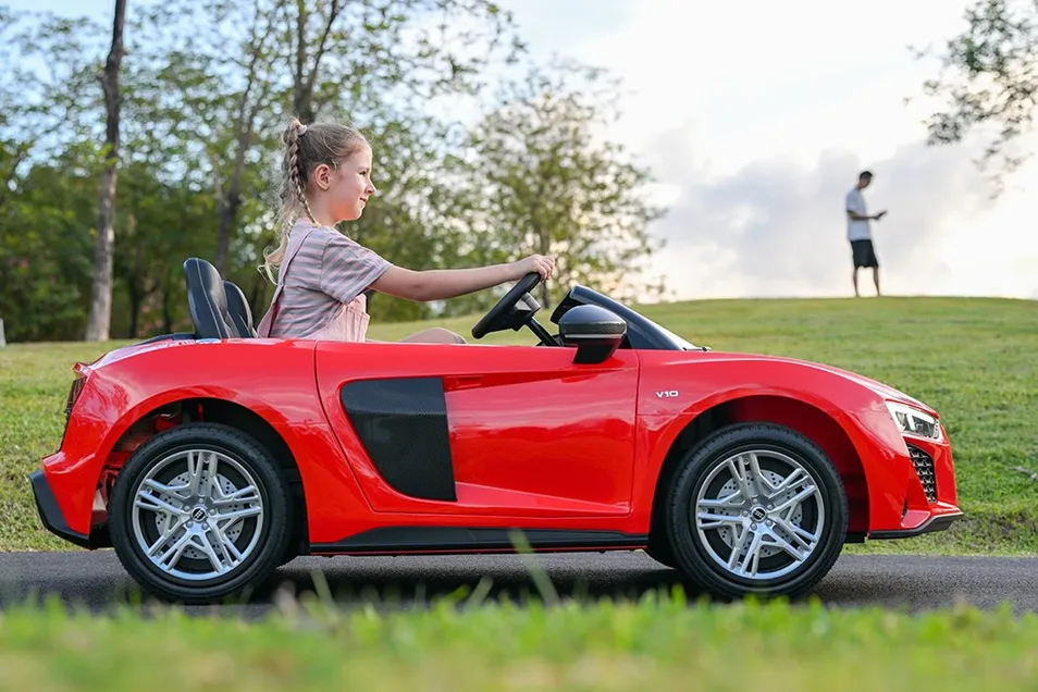 Audi R8 Spyder Licensed 24V Ride on Car chassis structure