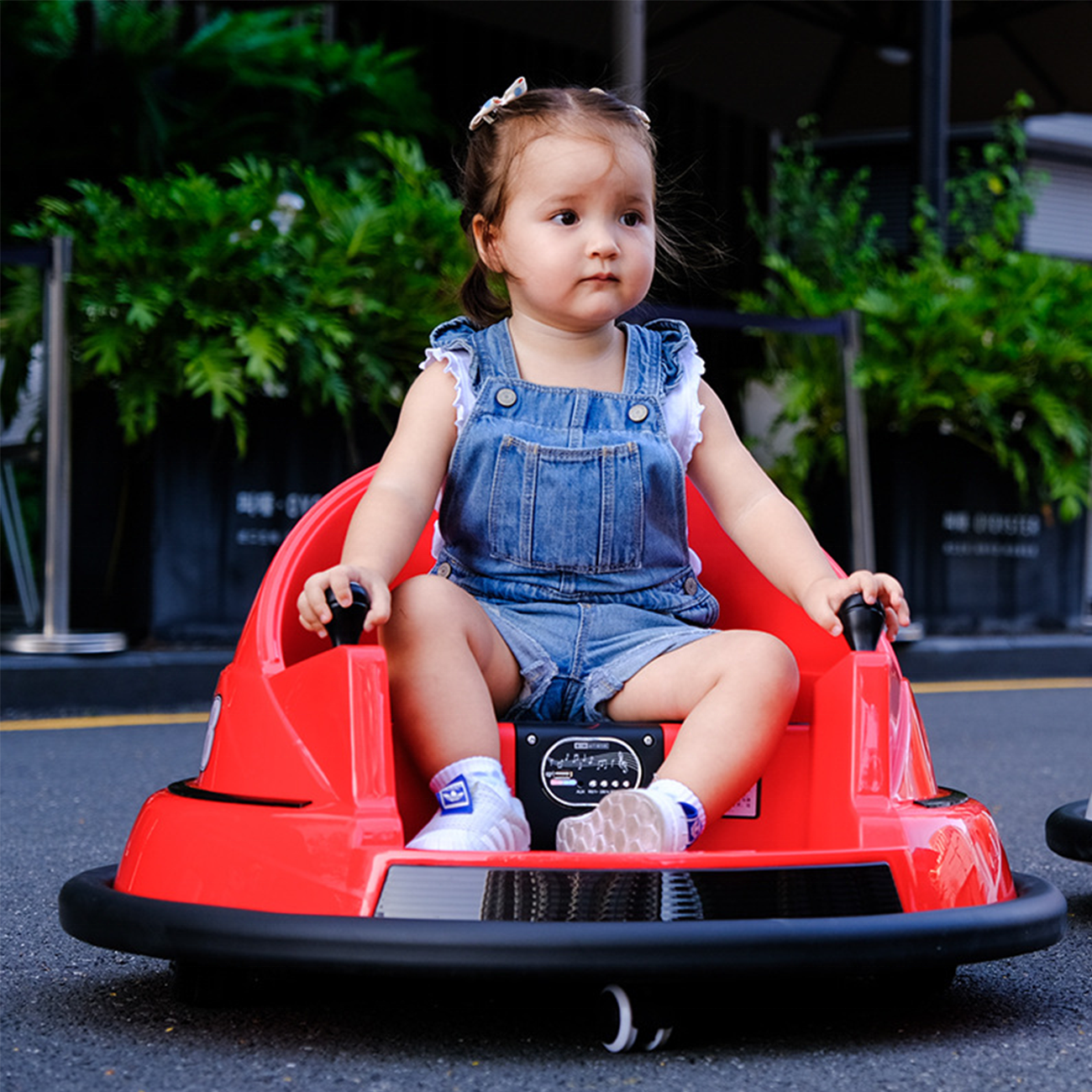 Popular Toddler Children Electric Ride on Car Bumper Toys 360 Degree Spin Kids Electric Battery Powered Bumper Cars for Baby