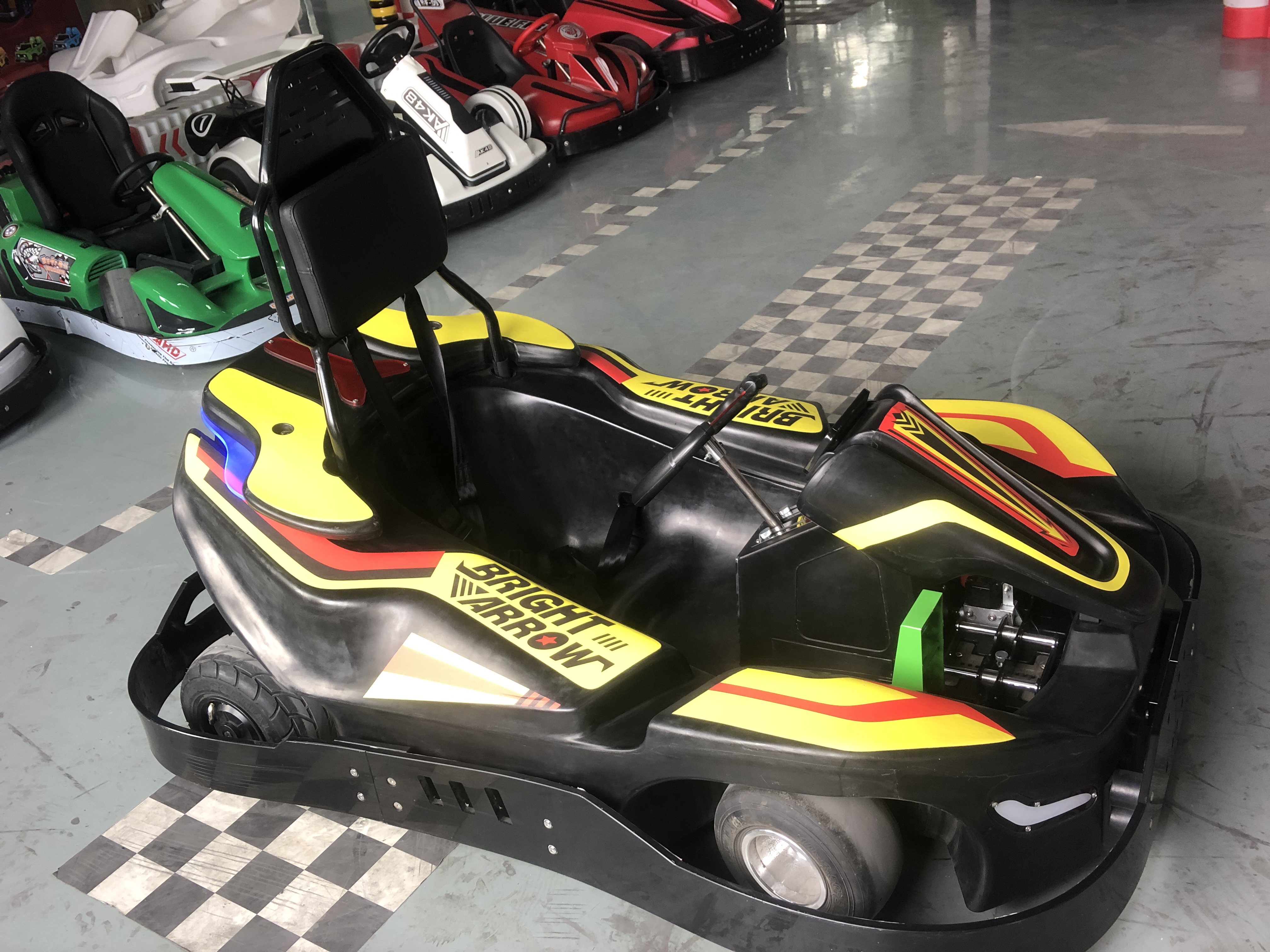 Ride-on-Car Amusement Facilities Indoor and Outdoor Go-Karts Amusement Facilities in Adult Shopping Malls Go-Karts