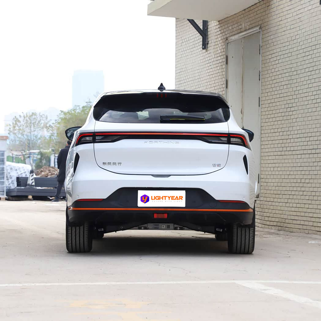 Dongfeng Forthing Friday Electric SUV Urban Family Travel Vehicle Spacious Interior Comfortable Ride China Brand New Energy Car